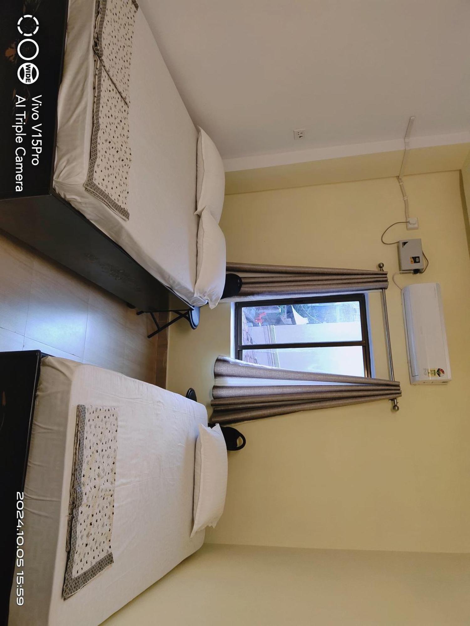 ורנאסי Incredible Banaras Inn מראה חיצוני תמונה