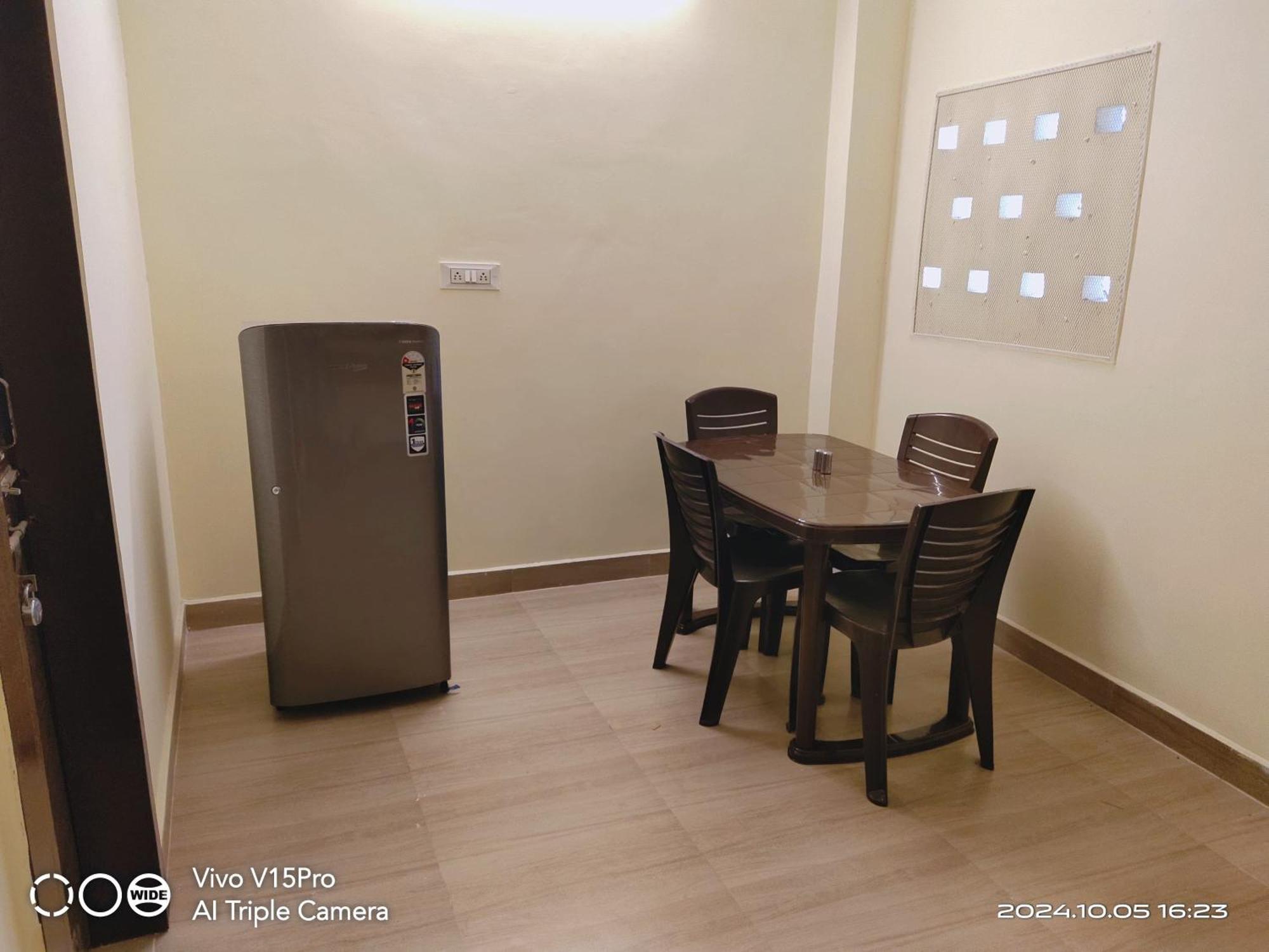 ורנאסי Incredible Banaras Inn מראה חיצוני תמונה