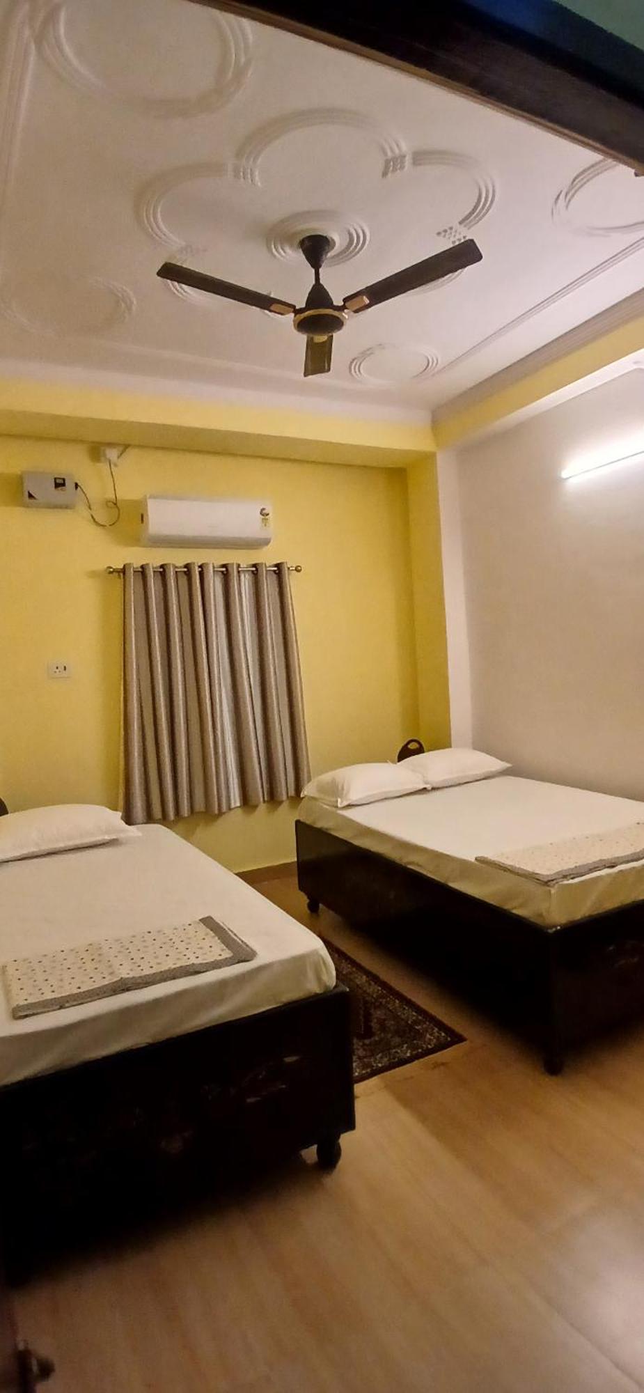 ורנאסי Incredible Banaras Inn מראה חיצוני תמונה